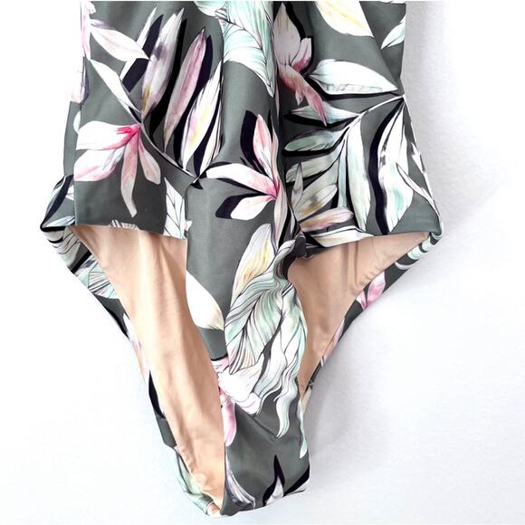 Mink Pink tropical one piece swim suit size XS - Picture 6 of 11